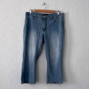 ashley stewart mid wash blue denim cropped capri jeans size 14